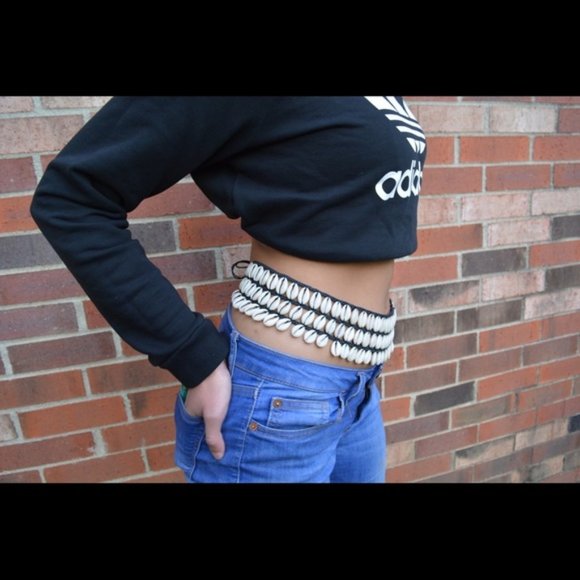 The Afrikan Aesthetic Accessories - Bohemian 3-Row Cowrie Shell Belt